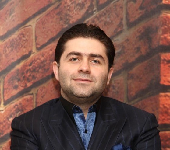 Արթուր Ջանիբեկյանը Կոլումբիայի համալսարանի ուսանողներին է ներկայացրել ռուսական շոու-բիզնեսում հաջողության հասնելու բանաձևը (տեսանյութ)