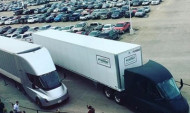 Tesla Semi-ի էլեկտրական բեռնատարներն առաջին ուղևորությունն են իրականացրել