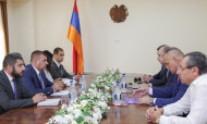 Նախարարը «Վրացական երկաթուղու» տնօրենի հետ քննարկել է հացահատիկային բեռների՝ ցամաքային փոխադրման արգելքի հարցը