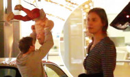 Իրինա Շեյքն ու Բրեդլի Կուպերը զվարճանում են իրենց փոքրիկ դստեր հետ
